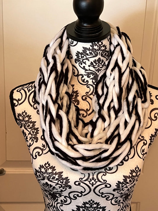 Black and white chunky infinity scarf
